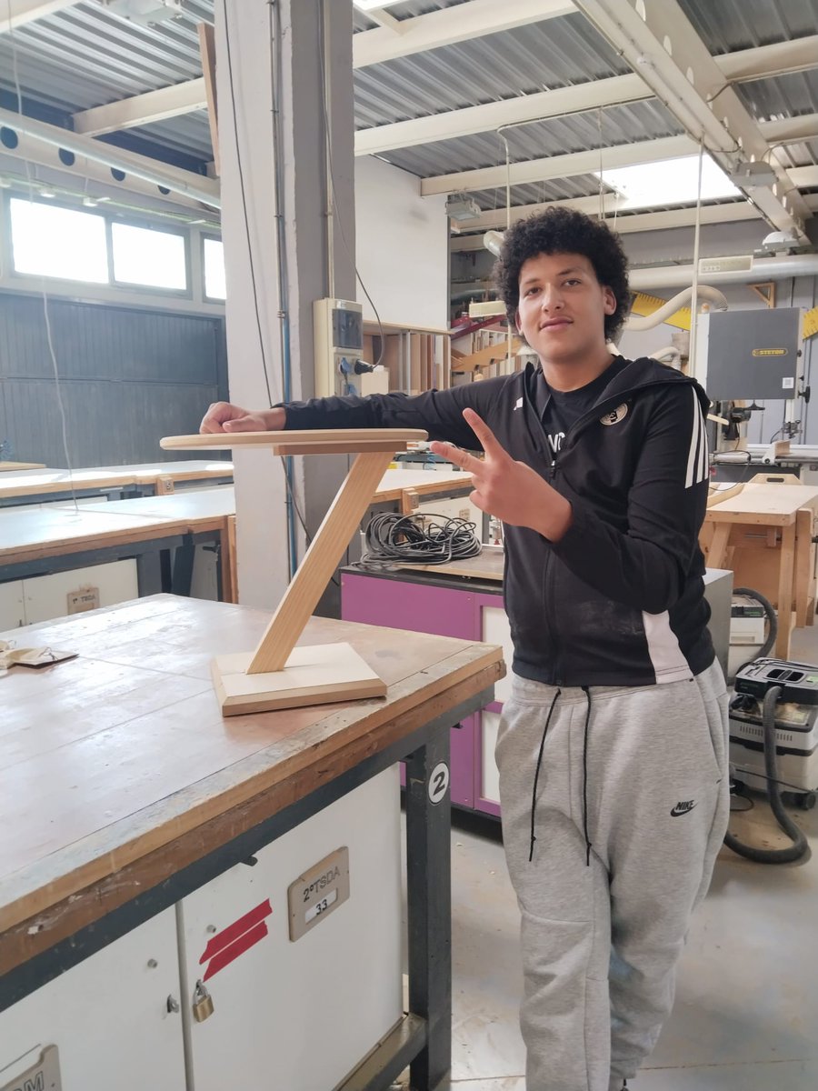 CIPFP CATARROJA. Centro Integrado Público de FP (@fpcatarroja) on Twitter photo 🎉 Desde #CIPFPCatarroja felicitamos a nuestro alumno Anás Sadni Marrouki, #GradoBásico #Madera y #Mueble, por su participación en 🪵#Profemadera2025.
🌟 ¡Enhorabuena por la experiencia!
#OrgulloCIPFP #FormaciónProfesional #FPCatarroja
<a href="/GVAlabora/">GVA LABORA</a> <a href="/GVAeducacio/">GVA Educació</a> <a href="/todofp/">TodoFP</a> <a href="/GvaSomFP/">GVASomFP</a> 🎉 Desde #CIPFPCatarroja felicitamos a nuestro alumno Anás Sadni Marrouki, #GradoBásico #Madera y #Mueble, por su participación en 🪵#Profemadera2025.
🌟 ¡Enhorabuena por la experiencia!
#OrgulloCIPFP #FormaciónProfesional #FPCatarroja
<a href="/GVAlabora/">GVA LABORA</a> <a href="/GVAeducacio/">GVA Educació</a> <a href="/todofp/">TodoFP</a> <a href="/GvaSomFP/">GVASomFP</a>