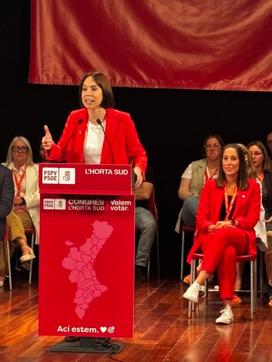 🌹Aquest cap de setmana hem celebrat el XV Congrés Comarcal del PSPV-PSOE del l’Horta Sud, en què la nostra companya Clara Arnal ha sigut elegida vicesecretària quarta d’Educació.
💪Ha sigut una trobada molt productiva, en què hem reforçat el nostre projecte conjunt./❤️
#HortaSud