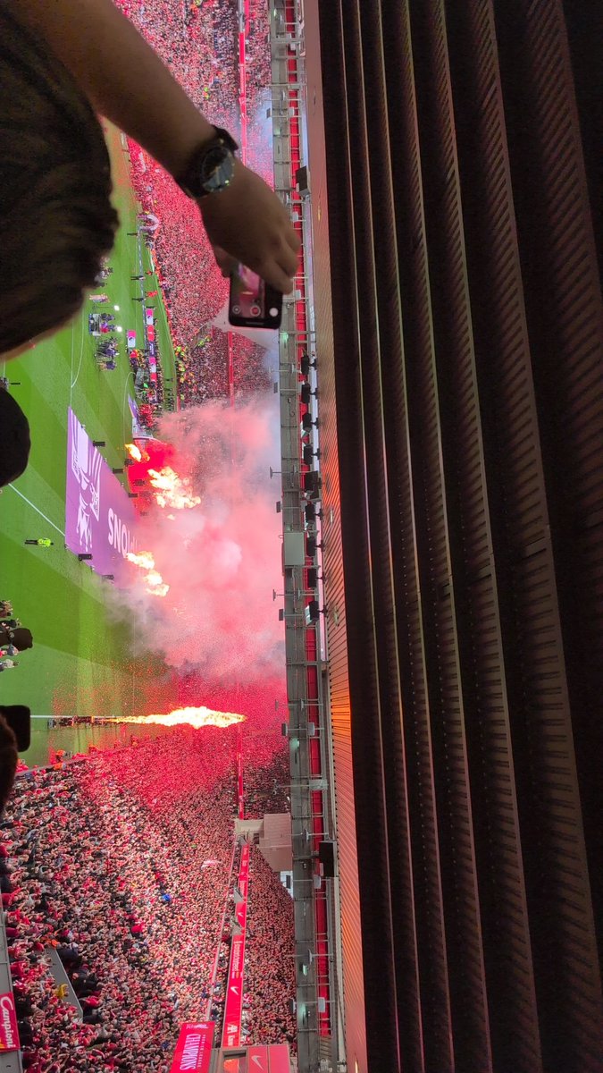 S_W_1906 tweet media