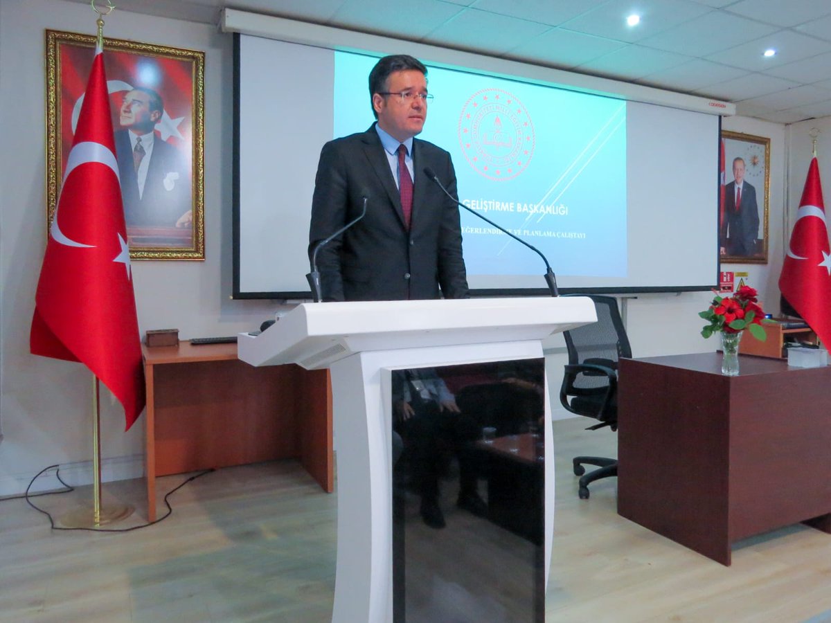 MersinMEM's tweet photo. Bakanlığımız Strateji Geliştirme Başkanlığı tarafından düzenlenen 
📌Ar-Ge Birimleri Değerlendirme ve Planlama Çalıştayı,📍Mersin Hizmetiçi Eğitim Merkezinde başladı.✨

🔗https://t.co/OaVbBvF3Bt

@tcmeb 
@Yusuf__Tekin 
@MersinValiligi 
@valiatillatoros
@meb_sgb
@bilalmacit 
@ercanturk28
@ayhanozturkmeb 
@fazilet_durmus 

#Mersin
#ARGE
#Çalıştay
#ArGeBirimleriDeğerlendirmevePlanlamaÇalıştayı
