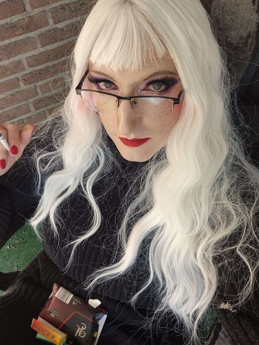 Chloe Sissy tweet media