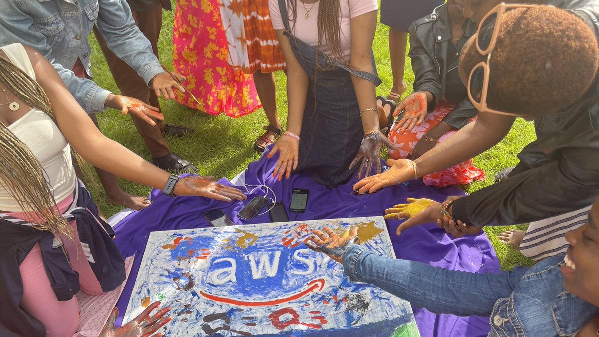 Last weekend, the girls at BuildHers Bamenda served! Visit our LinkedIn page to get the complete recap🌸
linkedin.com/posts/aws-clou…