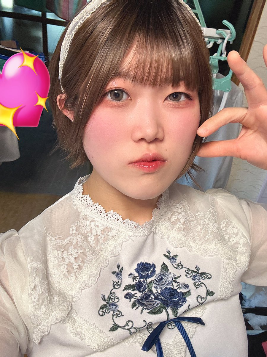 ウィッグつけたりつけなかったり

ポーズのレパートリーが0