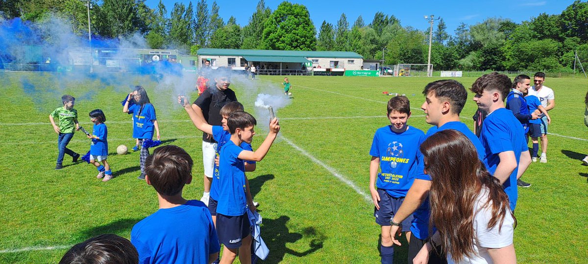 Este fin de semana el #EFOValevínA se ha proclamado #CampeónDeLiga. ENHORABUENA CAMPEONES!!! #EFOVtemporada2425 #PasiónAzul