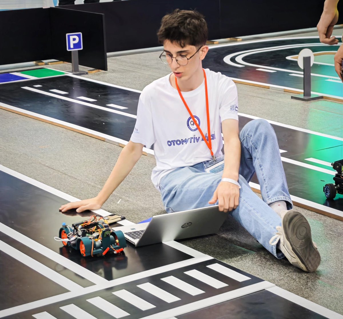 mebrobot's tweet image. 🤖 17. Uluslararası MEB Robot Yarışması "Köklerden Geleceğe Eğitim, Teknoloji, Üretim" temasıyla binlerce gencin hayallerine sahne oldu.

#MEBRobot