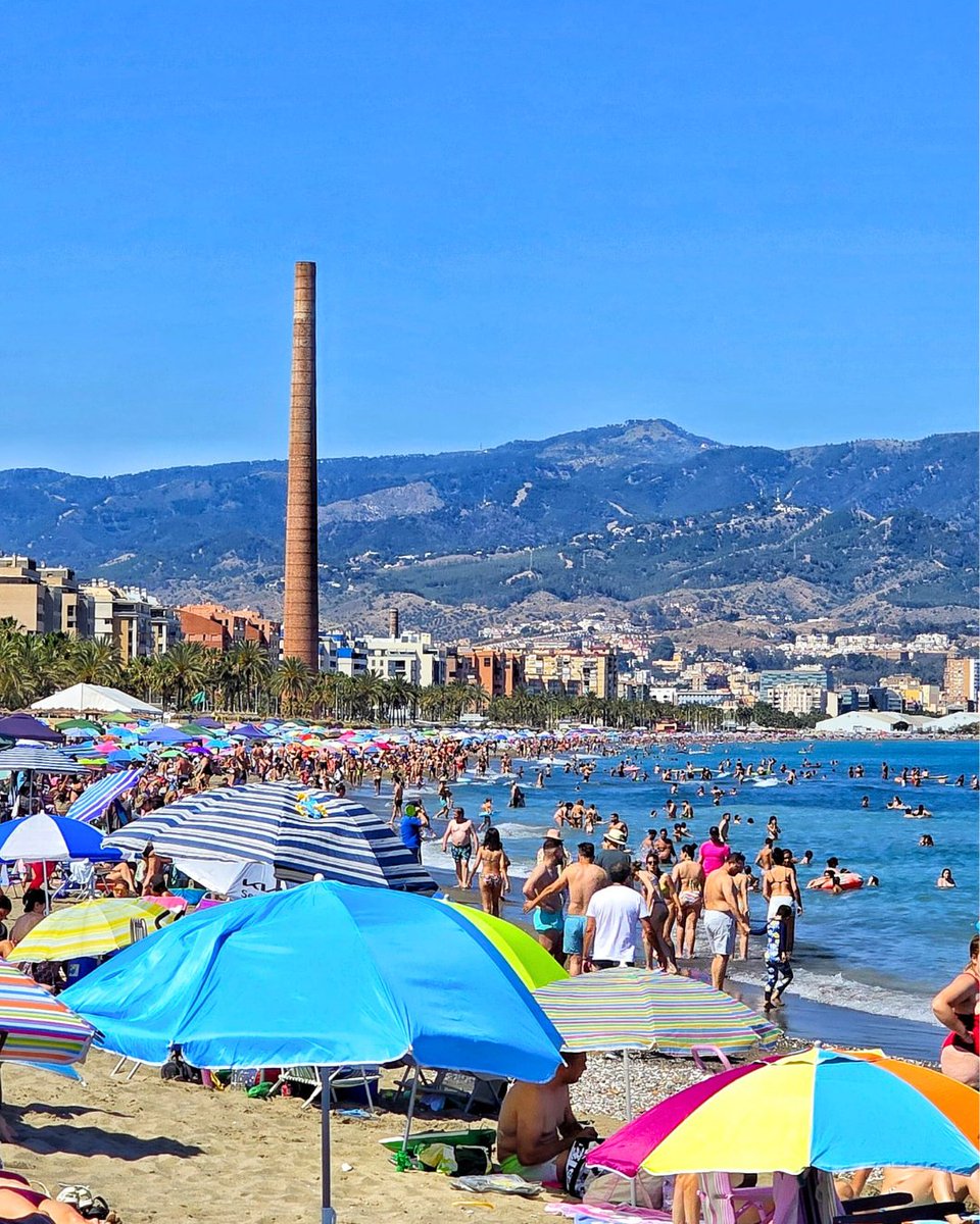 Domingos ⛱️☀️💦
📍Playa Misericordia, Málaga 😎

#Málaga #Costadelsol #playasdeespaña #playasdemalaga #playamisericordia #andaluciadecolores #andaluciamola <a href="/turismodemalaga/">Málaga Turismo</a>