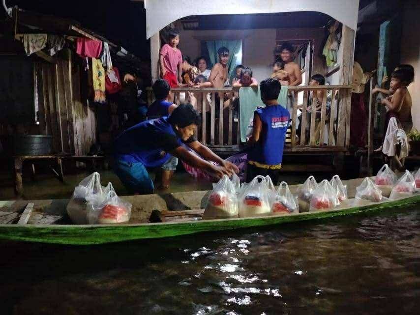 coachjarret's tweet image. Wala ng arte-arte pagdating sa pagbigay ng tulong. Yan ang Bagong Pilipinas. 1st to the scene ang PCSO sa Maguindano del Sur para tumulong sa mga biktima netong nakaraang pagsalanta ng baha sa Mindanao. 

Bagong Pilipino para sa Bagong Pilipinas!

#Philippines #marcosadmin…