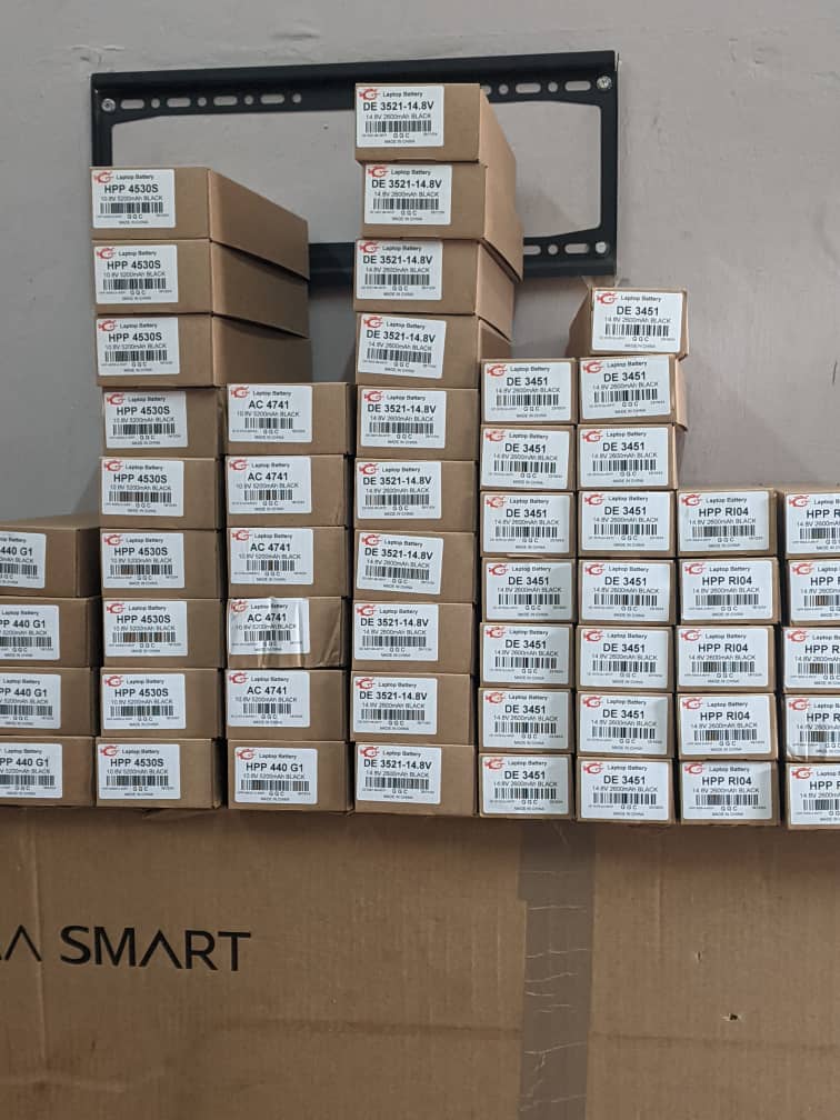 lbjoza's tweet photo. In case you or someone you know have a laptop that needs a battery replacement in this electricity crisis.
Visit KANDY ELECTRONICS AND GENERAL DEALERS in Blantyre pa nandos kuseli kwa Betway..

Available models are for HP, Dell, Acer, Lenovo, & many more.
Price ranges from 75k to 150k.
Cal/WhatsApp +265884666460

Your repost will be highly appreciated......