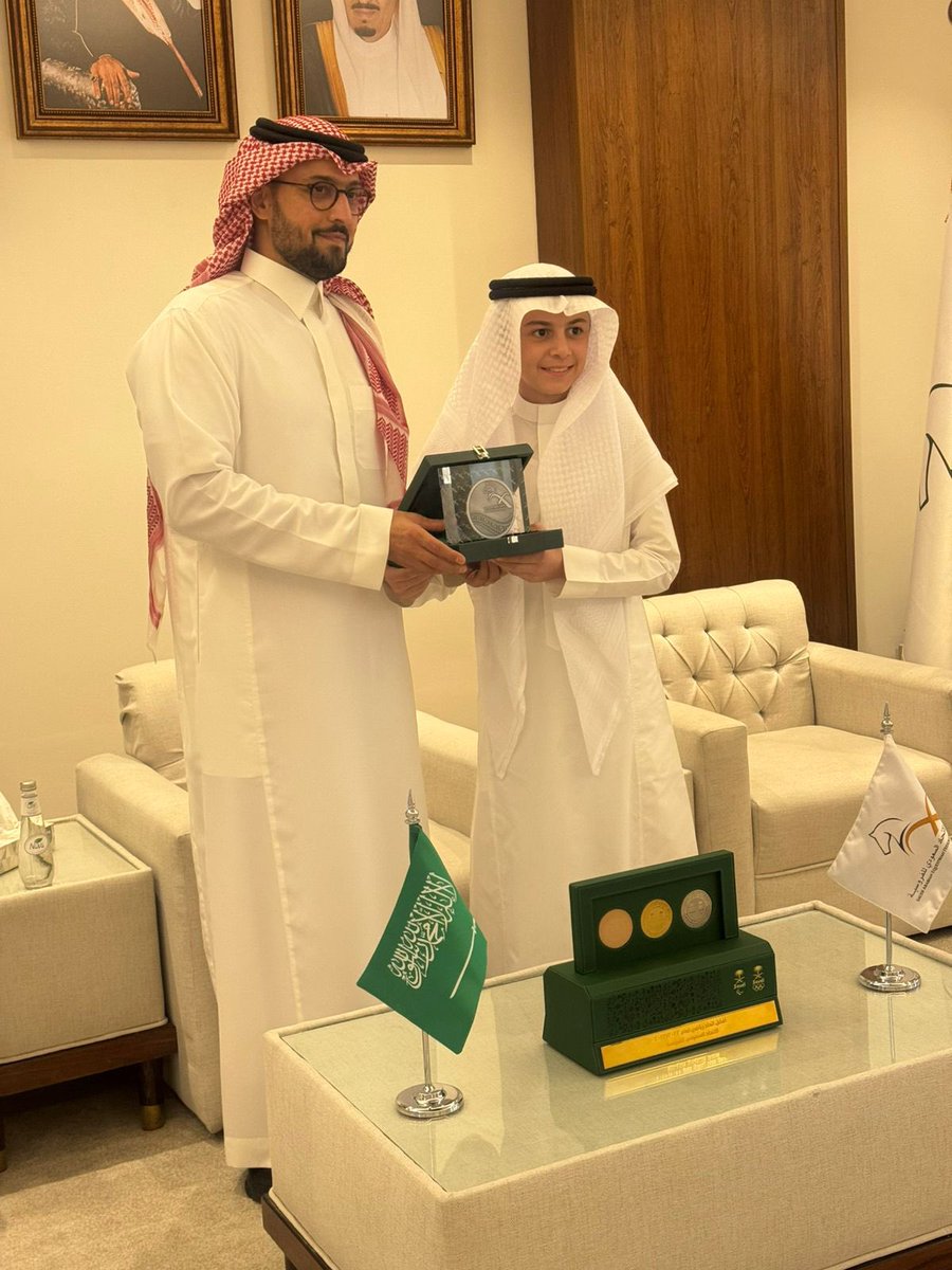 GZobaida's tweet photo. شكرا جزيلا سمو الامير على هذه اللفتة الرائعة والتي تحمل في طياتها الكثير من  الاهتمام والايمان بمواهب الجيل الواعد
نشكر لكم وقتكم وجهدكم،،، كان لقاء مهما لابنائنا ليدعم مسيرتهم ويحيي الامل في قلوبهم بمستقبل واعد وجميل باذن الله
فخورين باهتمامكم بفارسنا البطل عبد الله السرحان وشاكرين لكم تقديركم لمواهبه