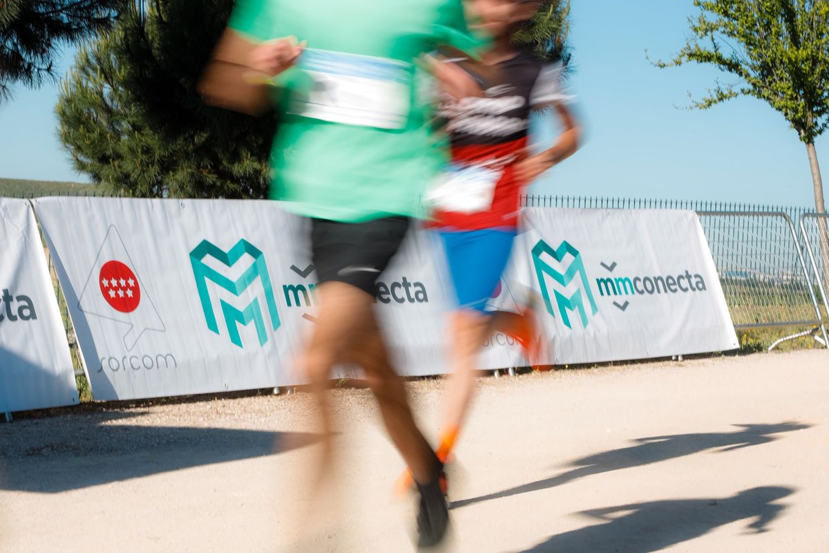 mmconecta's tweet photo. Un año más @mmconecta  corre a favor de las #enfermedadesreumaticas junto a #sorcom y gracias a la organización de @Lastlap_ES !!!!Vamos equipazo!!!!amigos, compañeros y nuestros peques, que tenemos el honor de que además se lleven medallas. ¡Gracias! #solidaridad https://t.co/93B20fQc1v