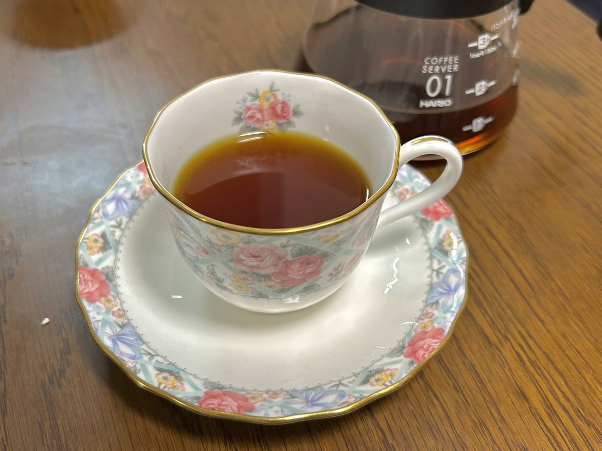 caffeineshikou's tweet photo. コスタリカ🇨🇷ブルマス
中挽きになってしまった…、V60、測ってないけどお湯熱め、最初速めで後半ゆっくり、すぐ落ちちゃったから2投

あま！！
酸味もまろやかに出ていい感じ👍 https://t.co/FpUuzw2Kyc