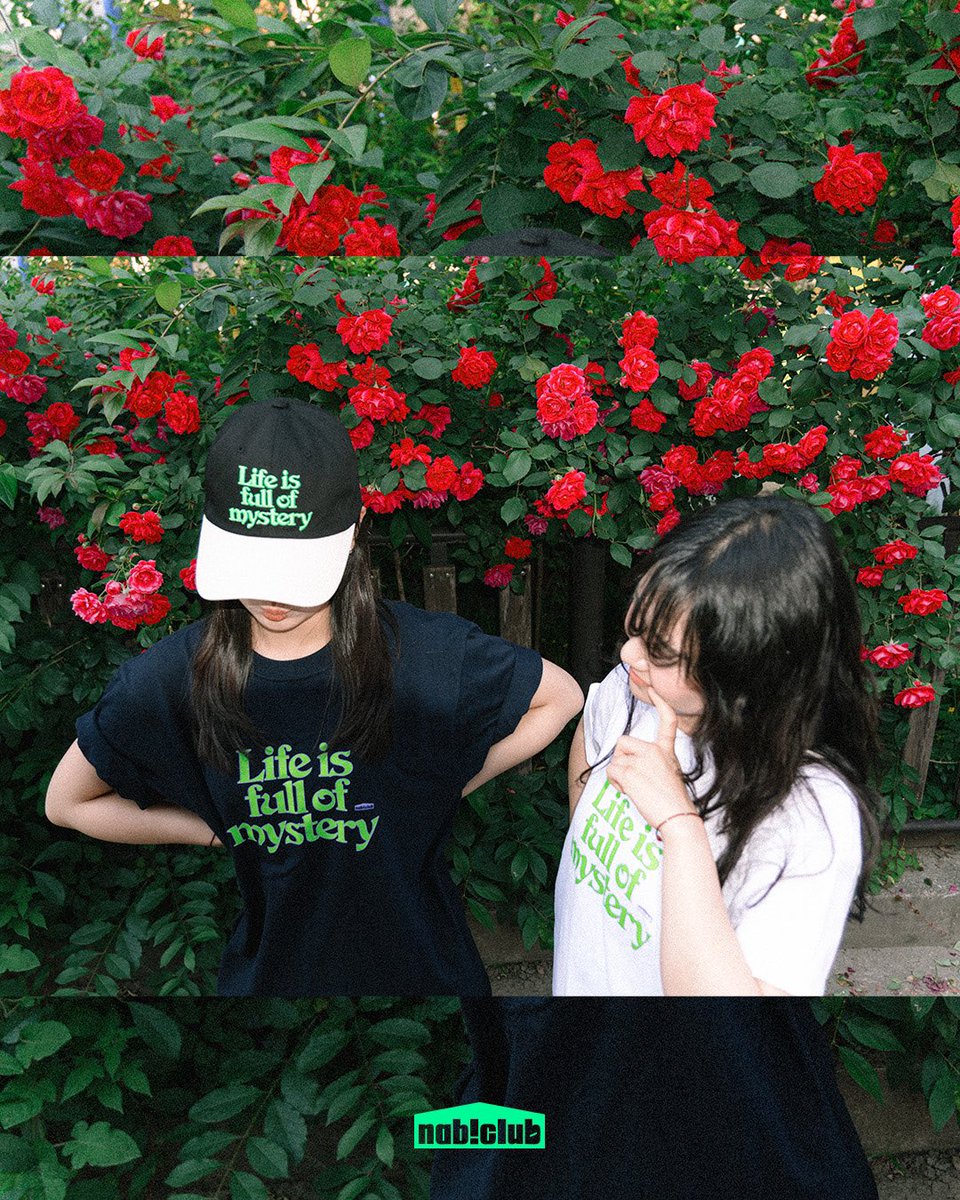 이전과는 다른 시선으로 삶을 바라보게 되는 순간이 있다.
인생이 불확실로 가득하다는 건, 매일을 새롭게 맞이할 수 있다는 것.

예상치 못한 발견을 즐기는 분들을 위한
나비클럽의 굿즈를 소개합니다.

𝐋𝐢𝐟𝐞 𝐢𝐬 𝐟𝐮𝐥𝐥 𝐨𝐟 𝐦𝐲𝐬𝐭𝐞𝐫𝐲 
👕 반팔 티셔츠
🧢 볼캡

서울국제도서전