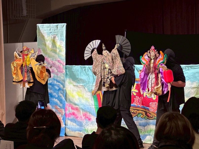 Members of Cuan-Le-Ge Puppet Troupe &amp; Ming Hsing Ke Glove Puppet Theatre, both based in southern #Taiwan’s #PingtungCounty, perform May 24-25 at the opening ceremony for an exhibition at the #Kyoto International Manga Museum. (📸PC Government)