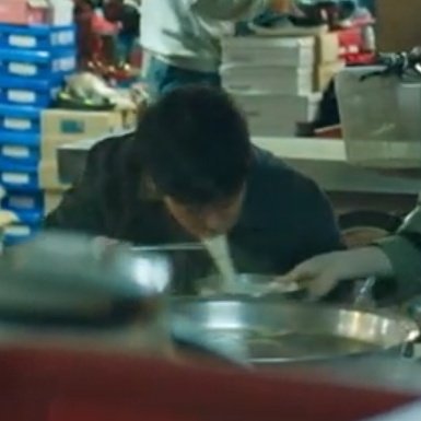 이건진심영원히웃음을주네..
이똔개야..