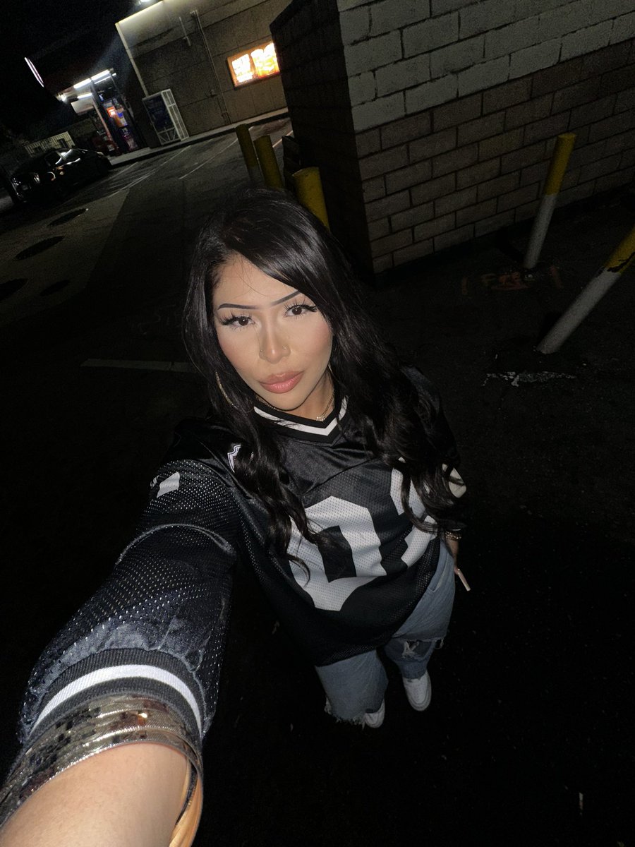 ashleeyym2's tweet photo. 🖤 https://t.co/46PAmhNrPL