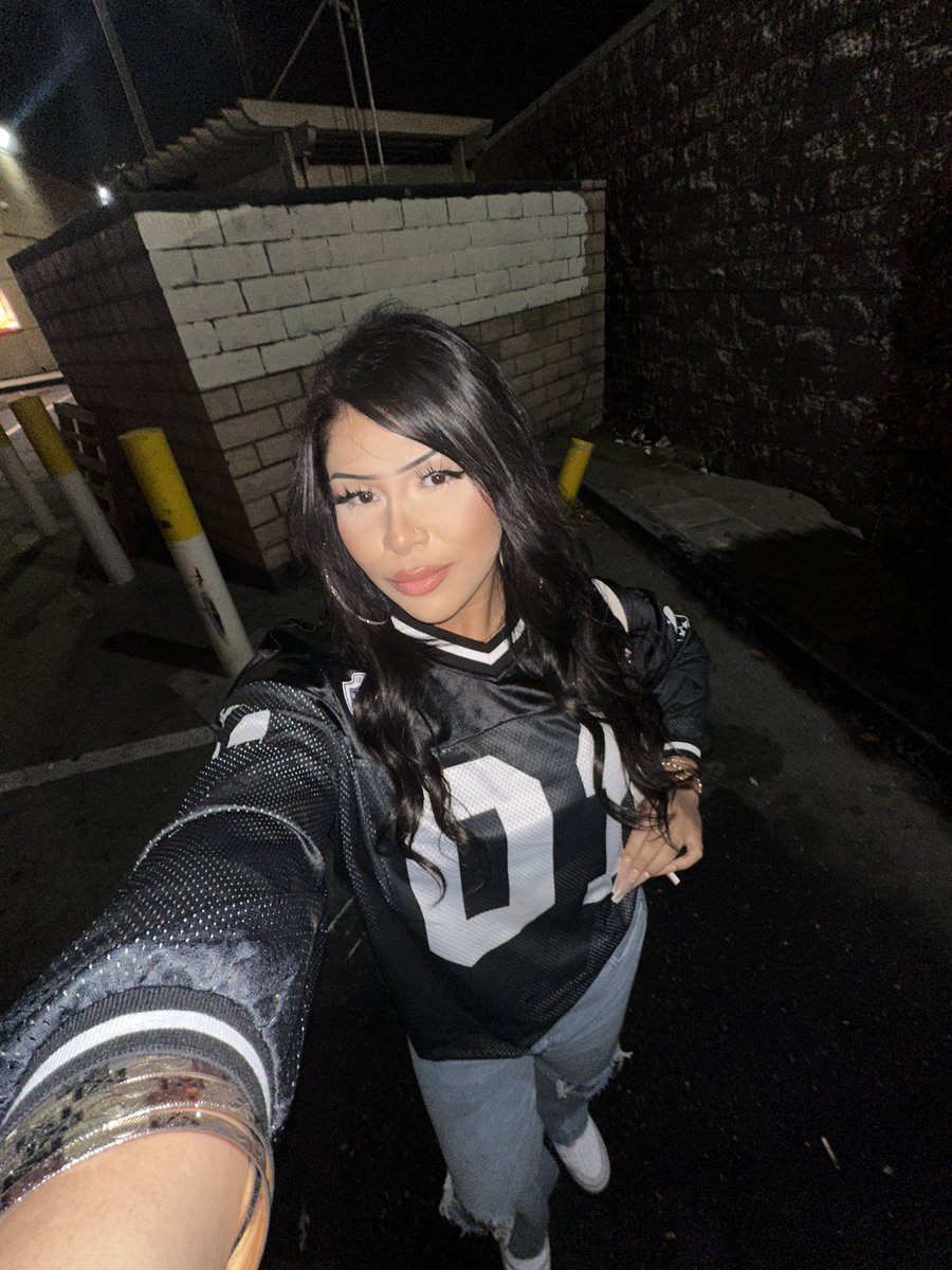 ashleeyym2's tweet photo. 🖤 https://t.co/46PAmhNrPL