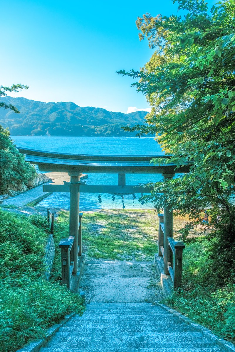 ann_photo05's tweet photo. 神社がある景色。 https://t.co/p5yVGtukPv