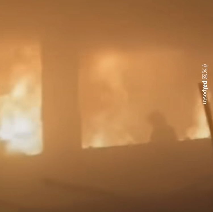 S_Aljafarawi's tweet image. ستبقى صورتك لعنةً على كل متخاذل