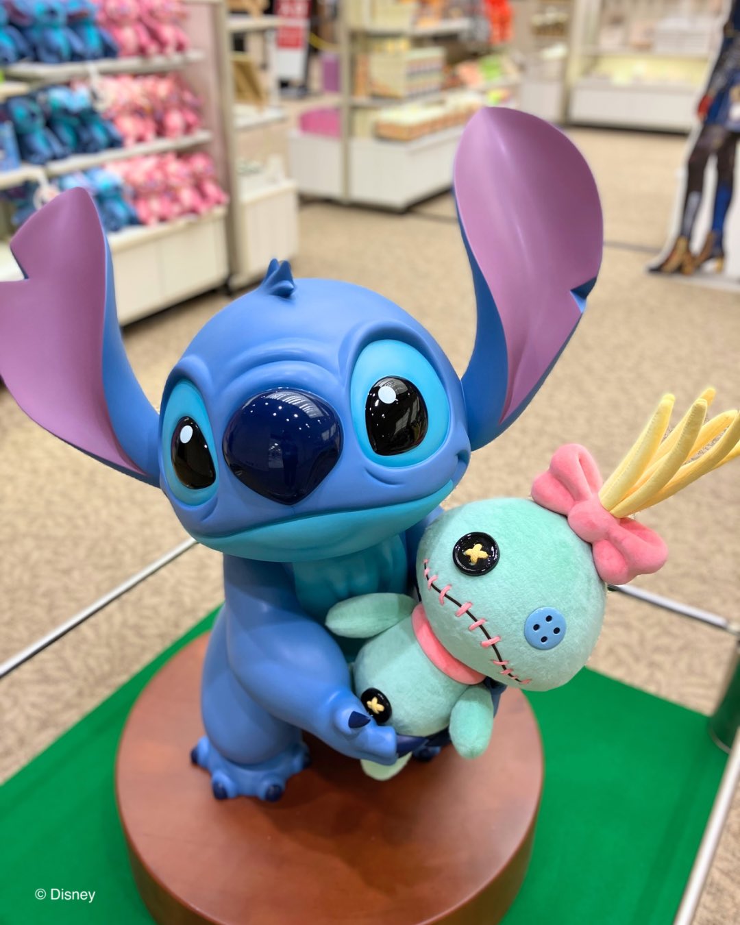 魔法使いの弟子ミッキーデザインのグッズも！銀座三越「Disney