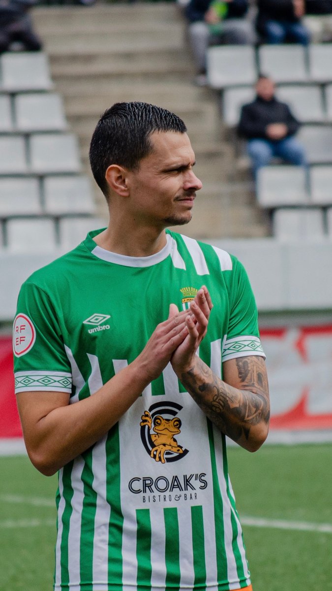 Hasta aquí nuestra temporada. Orgulloso y agradecido a cada uno de mis compañeros y staff y lo que rodea al CF Peralada. Muchas gracias a esta familia inmejorable por hacer de este año disfrutar del fútbol como nunca. Siempre amunt xampanyers <a href="/CFPeralada/">CF Peralada</a> 🥹🟢⚪️🍾