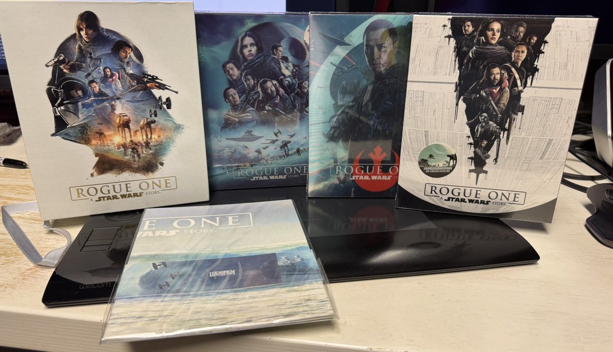 Star Wars home video saga
Chaque jour une édition random de la saga
J6
Rogue One Blufans Exclusive One Click
2017 Chine
Steelbook blu ray 3d 
double lenticular / single lenticular /Full slip
#starwars
#RogueOne 
#physicalmedia
#homevideo
#blufans