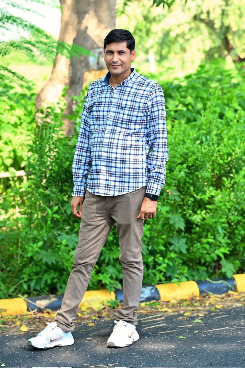 BahalGadda's tweet image. &quot;सादगी ही असली पहचान है, और मुस्कान सबसे बड़ी ताकत।&quot;
#DesiVibes #NatureLover #SimpleStyle #PositiveVibes