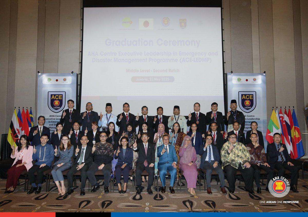 AHACentre's tweet image. The #AHACentre Executive Leadership in Emergency and Disaster Management Programme (ACE-LEDMP) #MiddleLevel - Second Batch has officially concluded!

After 5 long weeks of diligent learning, networking, and honing leadership skills, our 20 graduates from the #ASEAN Member States