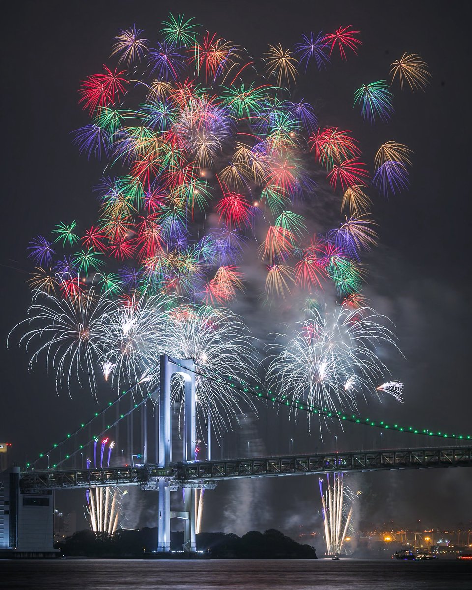 onotch_x's tweet image. STAR ISLANDの花火綺麗でした🎇👌
#starisland2025