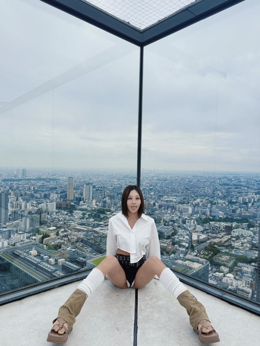 沒有吃不到的男人  只有願不願意張開腿的我

在🇯🇵澀谷如何拍才獨特  諾  這不就來了嘛～