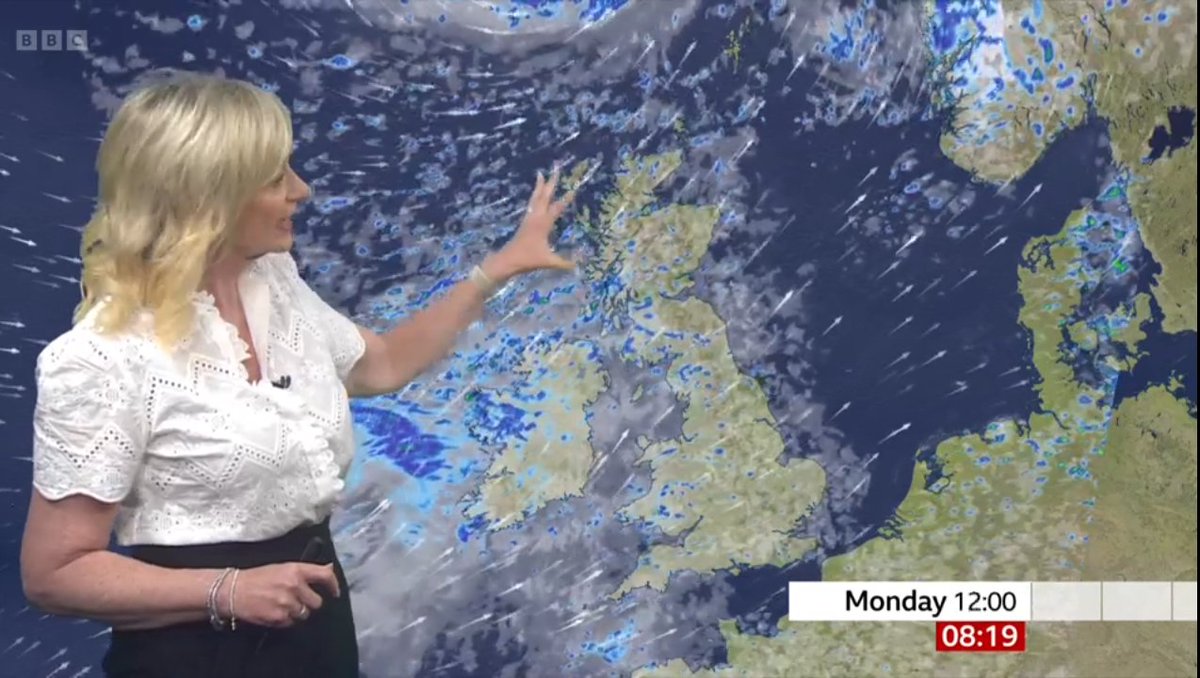 CarolKfanclub's tweet image. There's always sunshine in @carolkirkwood's forecast 🌈
#BankHolidayMonday