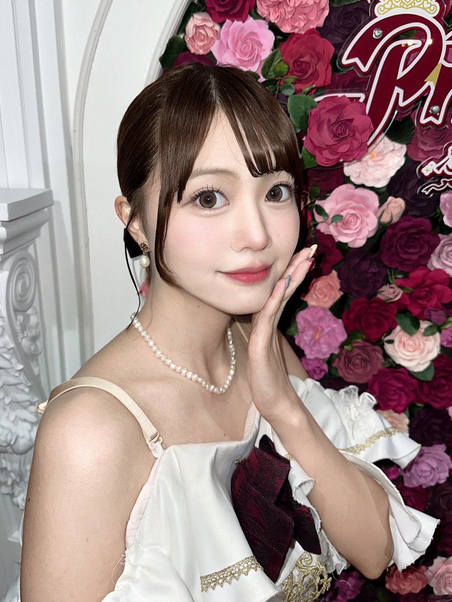 久々髪縛ってみたよ〜どやっ🌹
ご予定くださいお願いします(⁎ᴗ͈ˬᴗ͈⁎)
