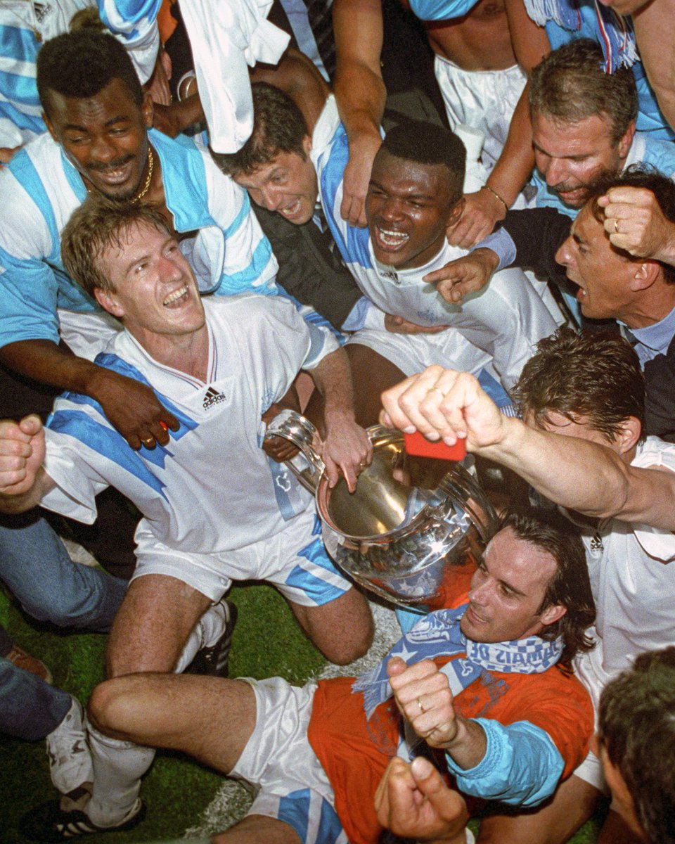 Rien ne nous l'enlèvera ⭐️

26 mai 1993 ⚪️🔵

#AJamaisLesPremiers
