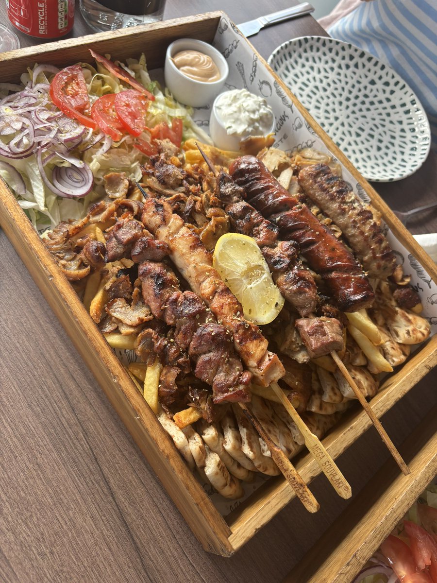 mikeygreen68's tweet photo. Dinner with our lovely Daughter Chloe and our son in law Richard at Greek Village #Birchgrove #Cardiff 🍗🍖🍷🥂🍺#LivinOurBestLife #MakingMemories  #GoodTimes #Blessed #Grateful #PreciousTimes #LovinLife #LivinLife #OneLife #LivinTheDream ❤️ https://t.co/fcfbvBKLDR