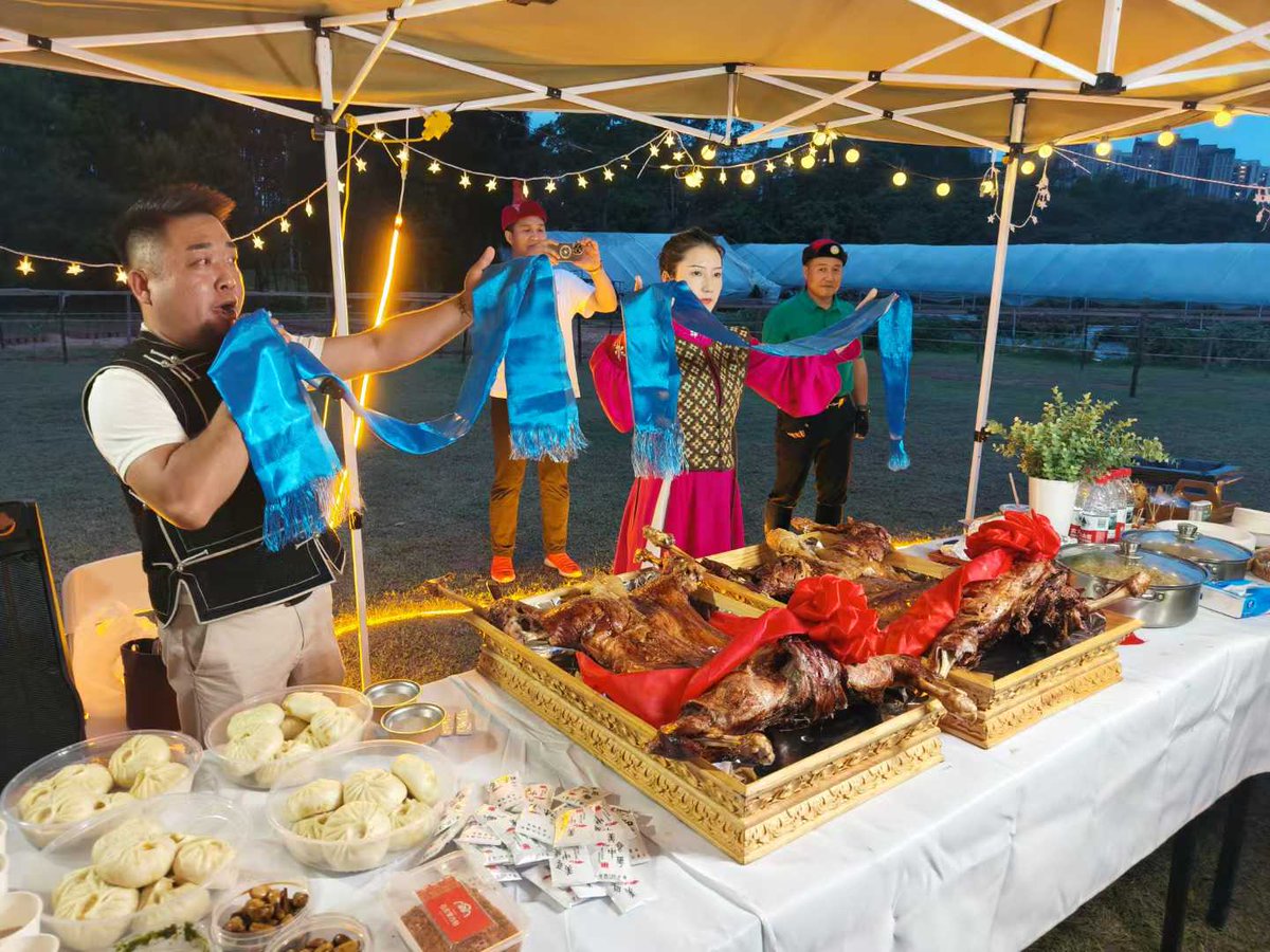 Gmcell236245's tweet photo. GMCELL weekend! 🚀 Ditched the office for an epic adventure: horseback rides 🐎, open - air jams 🌇, and a sizzling BBQ 🍗. Cheered, sang, grilled—bonded like never before! #GMCELL #Teamwork #OutdoorFun https://t.co/iM4EO7gUwb