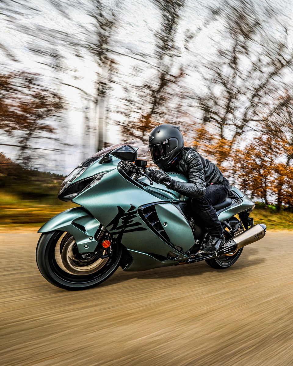The best way to spend the #BankHoliday out on your bike 😏

#Hayabusa #SuzukiBikes