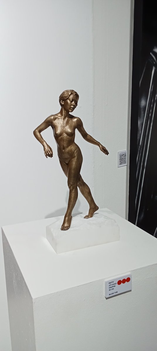 DunkslideArts's tweet photo. Based on this cool statue I took a picture of when I was in Thailand https://t.co/N6PhrrWPH4