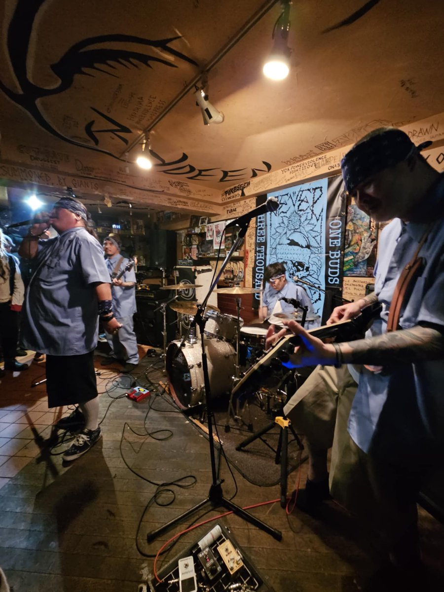 INUIROCKET's tweet photo. 5/25凄まじい1日🔥
FEVER WEEDER pre
RAW POWER JAPANTOUR FINAL
西横浜ELPUENTE
超満員90人超え!ご来場の皆様ありがとうございました!
#RAWPOWER
#MADCONFLUX
#BOUND
#ROCKYandtheTHESWEDEN
#FEVERWEEDER https://t.co/H6uGL9mils
