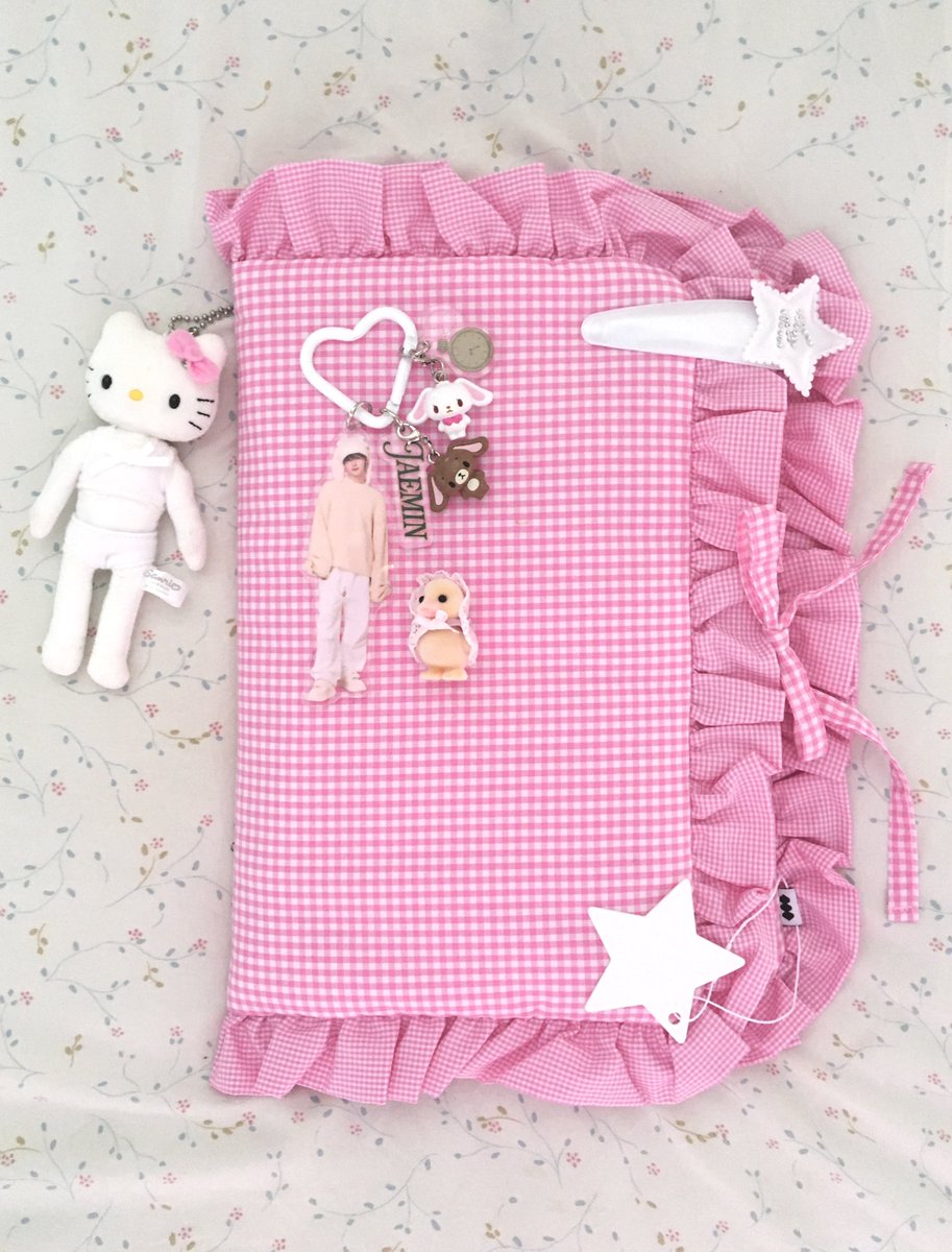 이제리ೀ tweet media