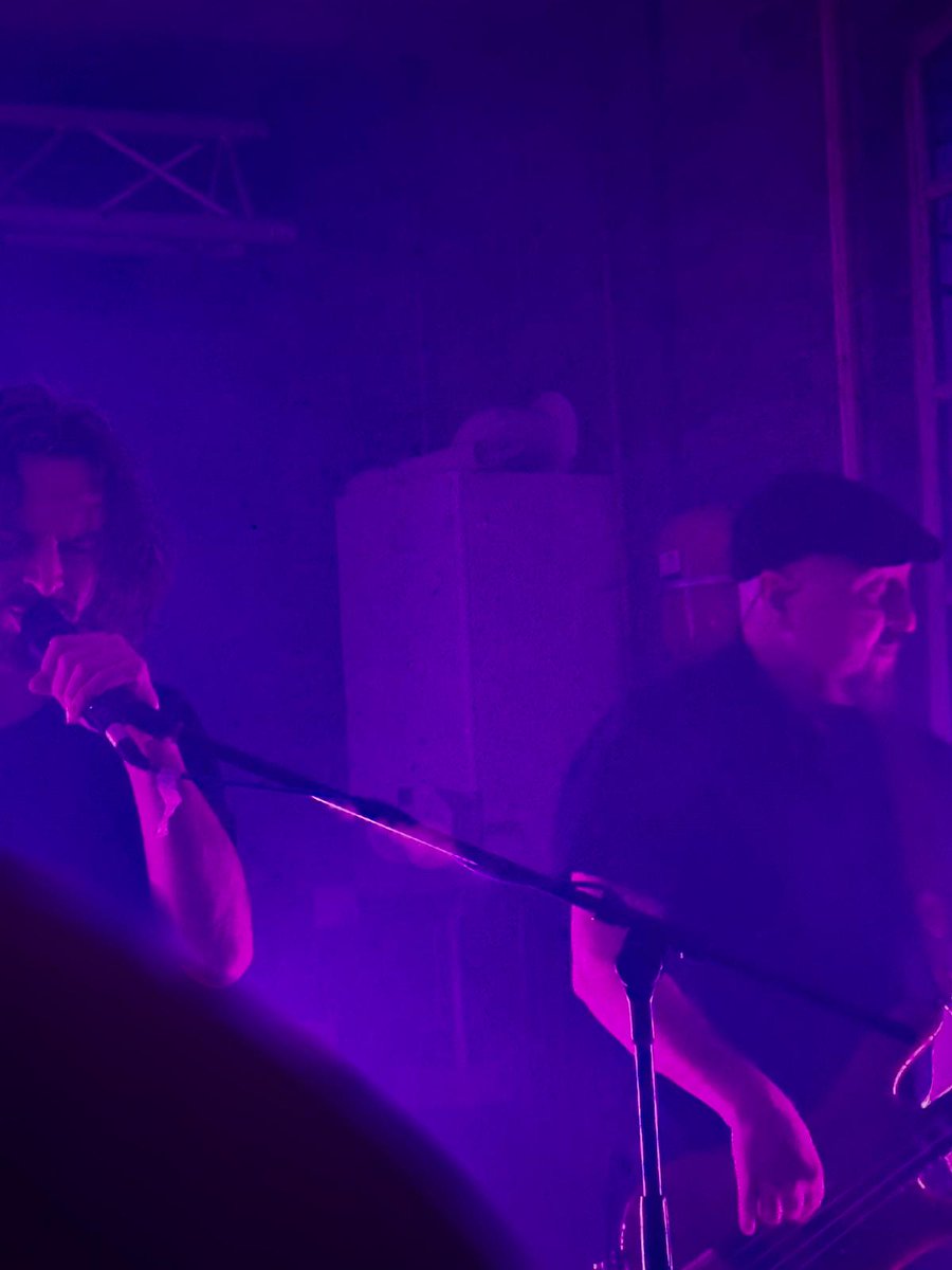 InProgResShow's tweet photo. Went to a very intermate gig in Kidderminster on Saturday night, seeing Tim Bowness and his band, plus O.R.k. A really fantastic night, meeting some very nice people and wonderful music. https://t.co/Z9wHoYefyL