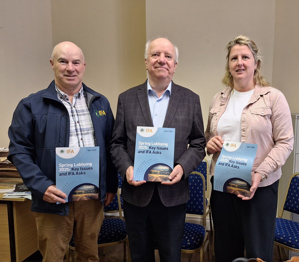 JohnOh_IFA's tweet image. Cavan @IFAmedia Chair Maurice Brady & Co Sec Samantha Soden met with Senator @senjoeoreilly this morning to reinforce the IFA position on key issues of late ACRES payments,Nitrates Derogation retention, workable TB scheme, equal product standards Mercoser & GAEC 2 restrictions