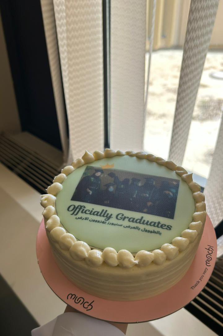 SarahCLS_'s tweet photo. يارب لك الحمد اللي بلغنا هذي اللحظة
التعب زال، والذكرى باااقية❤️ https://t.co/x5wJEDq4B9