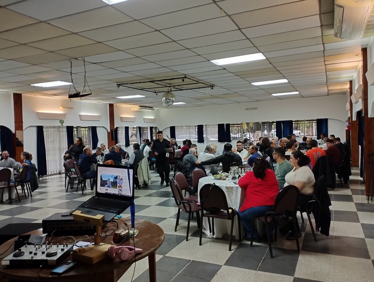 aaqct1's tweet photo. ¡Gracias por acompañarnos en el Asado Anual 2025!
Queremos agradecer sinceramente a las 65 personas que participaron del tradicional Asado Anual, realizado el pasado sábado 17 de mayo en el Club CIRSE. https://t.co/82OOyS6cGX