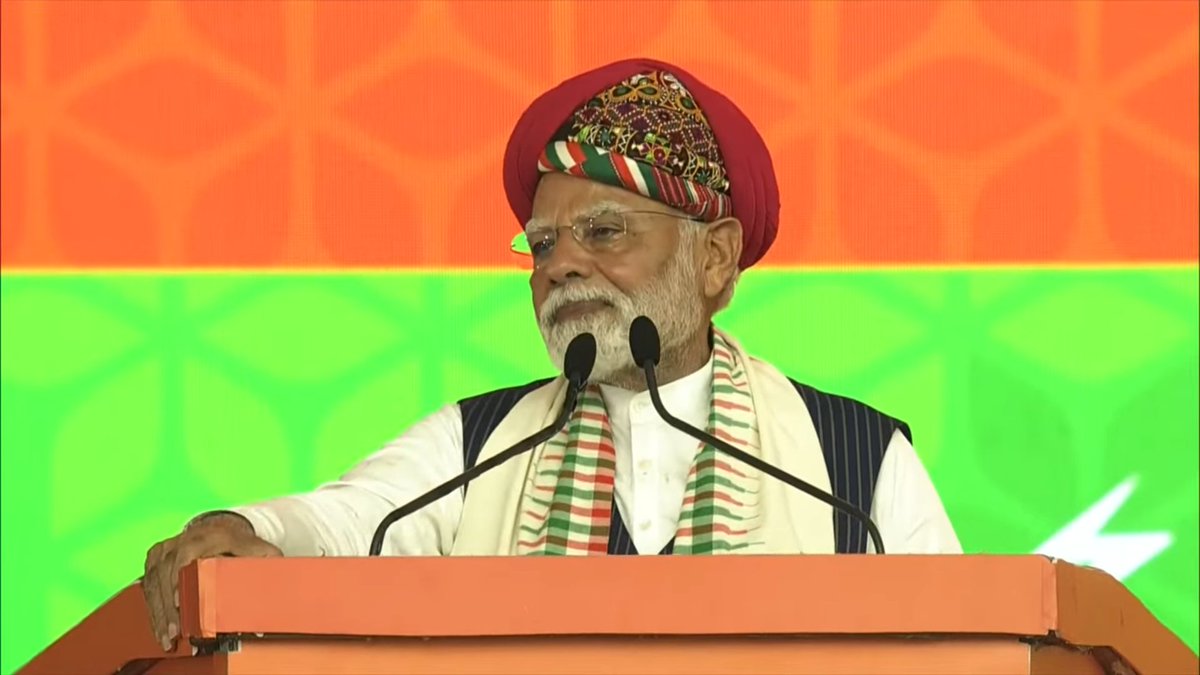 हमारी सरकार का प्रयास है कि आपको पर्याप्त बिजली भी मिले और बिजली का बिल भी जीरो हो।

इसलिए, हमने पीएम सूर्य घर मुफ्त बिजली योजना शुरू की है। गुजरात के लाखों परिवार इस योजना से जुड़ भी चुके हैं।

- पीएम <a href="/narendramodi/">Narendra Modi</a>