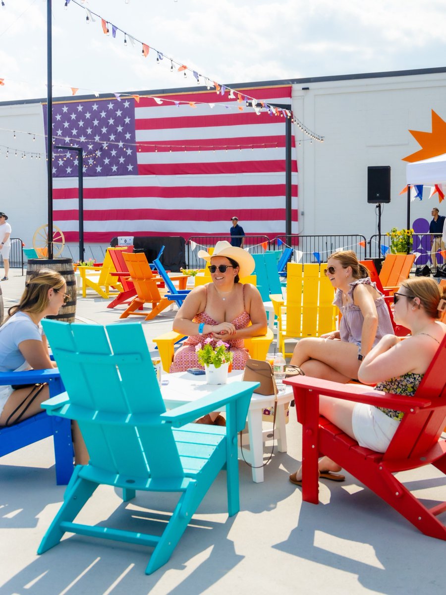 Memorial Day weekend = good times, great company, and even better weather! 🌞🍔 Spending the day outdoors with friends &amp; family, making memories and soaking up the sunshine. Cheers to honoring the day in style! 🇺🇸✨