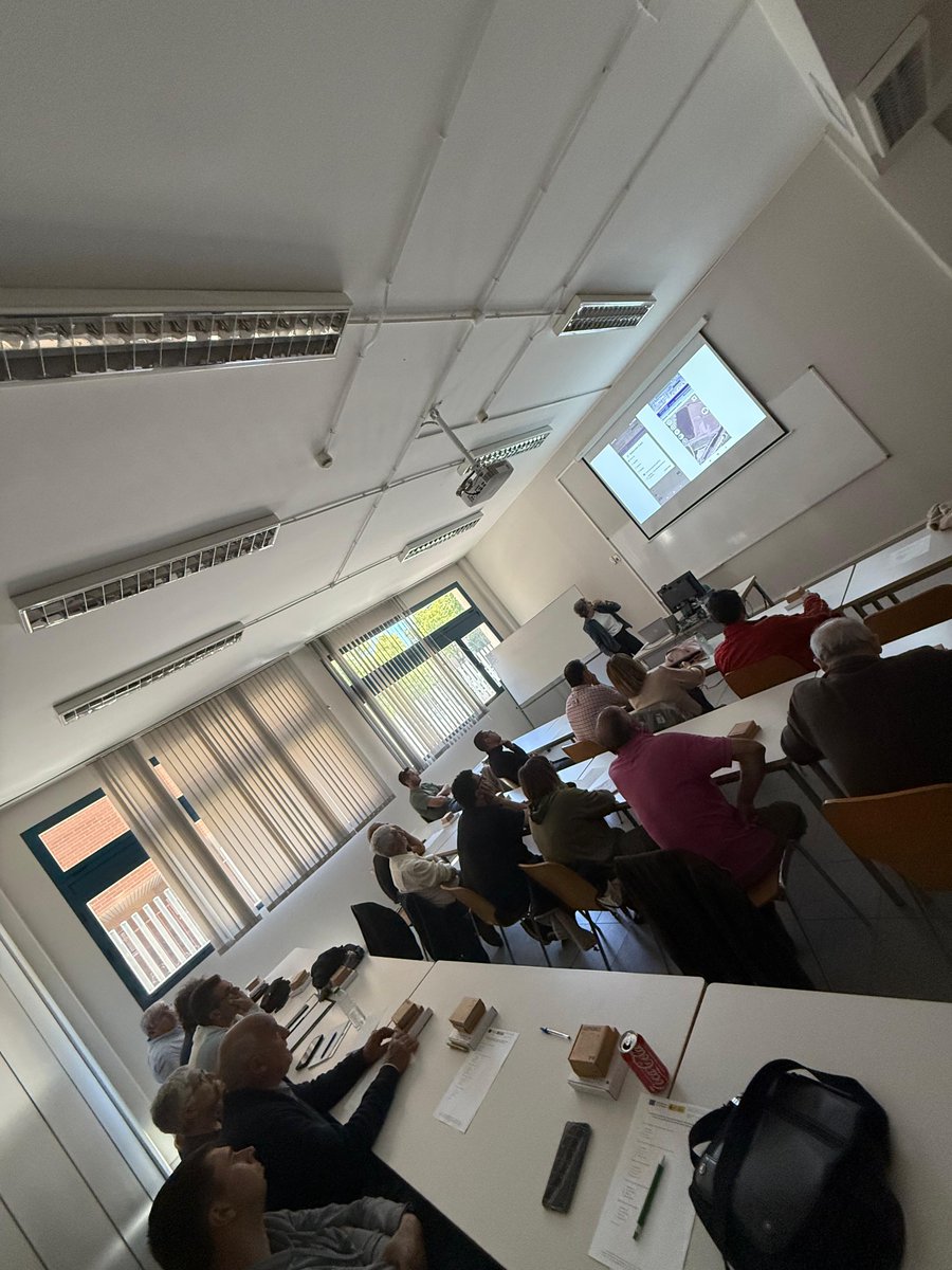 📒🌳 La semana pasada celebramos en Zaragoza la primera jornada que demuestra que el Cuaderno Digital de Explotación es una oportunidad para aquellos agricultores y ganaderos que quieren ir un paso más allá en la gestión de su explotación 💯

¡El campo no se queda atrás! 😎