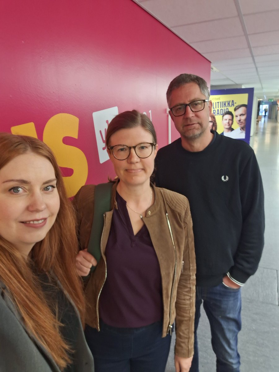 Linda Pelkonen (@lindapelkonen) on Twitter photo Miksi tulitaukoneuvottelut kariutuivat taas? Miten Israel voitaisiin painostaa lopettamaan hyökkäys Gazassa?
Haastattelussa tutkija <a href="/hyyppati/">Tiina Hyyppä @hyyppati.bsky.social</a> ja toimittaja <a href="/YLEKuronen/">Antti Kuronen</a>.
#Gaza #Israel
Kuuntele #Politiikkaradio Yle Areenassa klo 13:
areena.yle.fi/radio/suorat/1… Miksi tulitaukoneuvottelut kariutuivat taas? Miten Israel voitaisiin painostaa lopettamaan hyökkäys Gazassa?
Haastattelussa tutkija <a href="/hyyppati/">Tiina Hyyppä @hyyppati.bsky.social</a> ja toimittaja <a href="/YLEKuronen/">Antti Kuronen</a>.
#Gaza #Israel
Kuuntele #Politiikkaradio Yle Areenassa klo 13:
areena.yle.fi/radio/suorat/1…