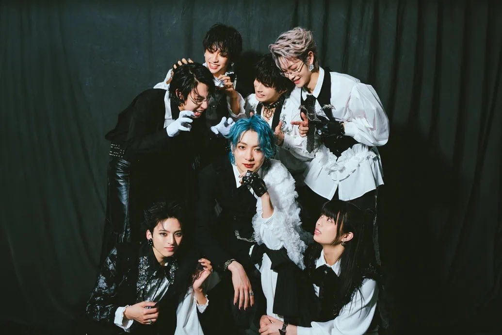 龍宮城 WALTZ FC限定盤黒盤(アクスタなし) 冨田侑暉ホロカード封入 sweet web独占インタビューvol.3／ 【龍宮城・冨田侑暉】 「“WALTZ”は