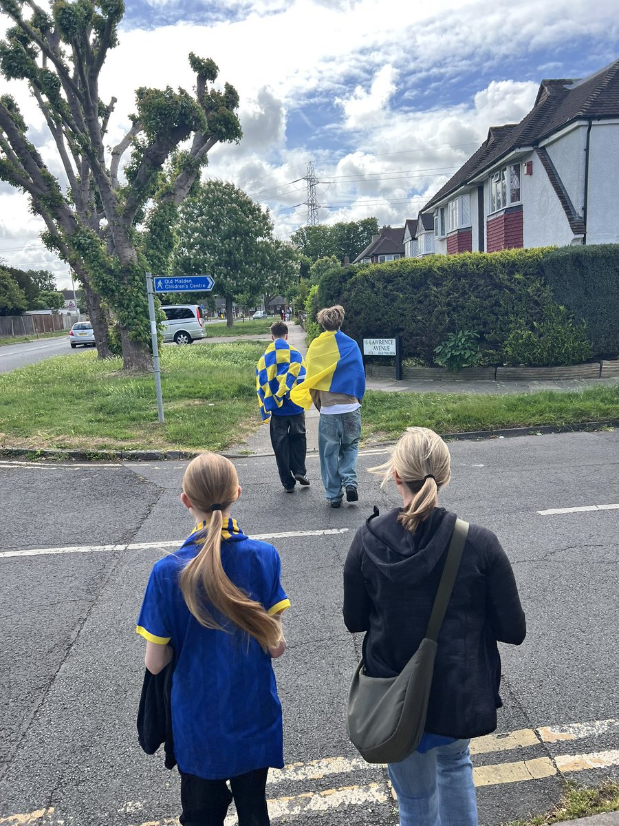 On the way to Wombley <a href="/AFCWimbledon/">AFC Wimbledon</a>