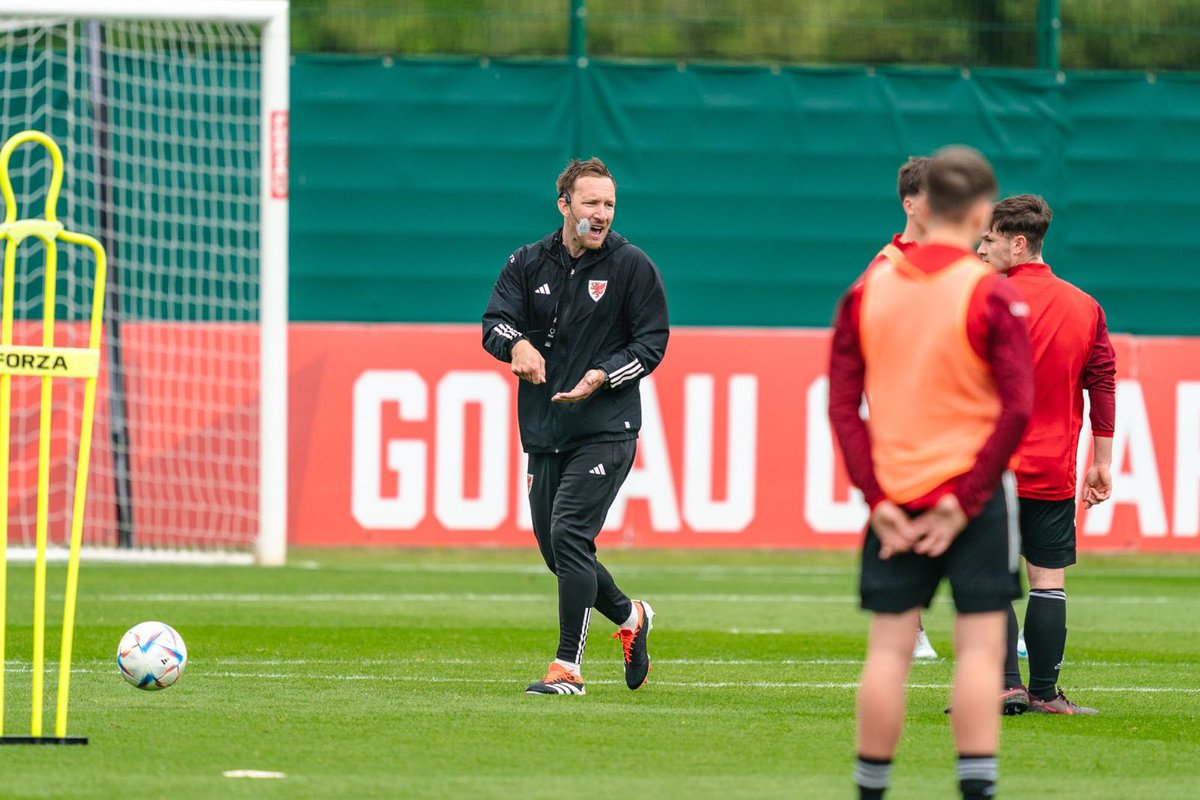 Rhys Carr (@rhyscarr86) on Twitter photo As a proud Welshman, it was a real honour to deliver a coaching session at 2025 FAW Coaching Conference.
A really enjoyable weekend of brilliant practical & theory sessions as well as being able to catch up with a lot of familiar faces.
Nice to get back out on the grass β½οΈ π΄σ §σ ’σ ·σ ¬σ ³σ Ώ As a proud Welshman, it was a real honour to deliver a coaching session at 2025 FAW Coaching Conference.
A really enjoyable weekend of brilliant practical & theory sessions as well as being able to catch up with a lot of familiar faces.
Nice to get back out on the grass β½οΈ π΄σ §σ ’σ ·σ ¬σ ³σ Ώ