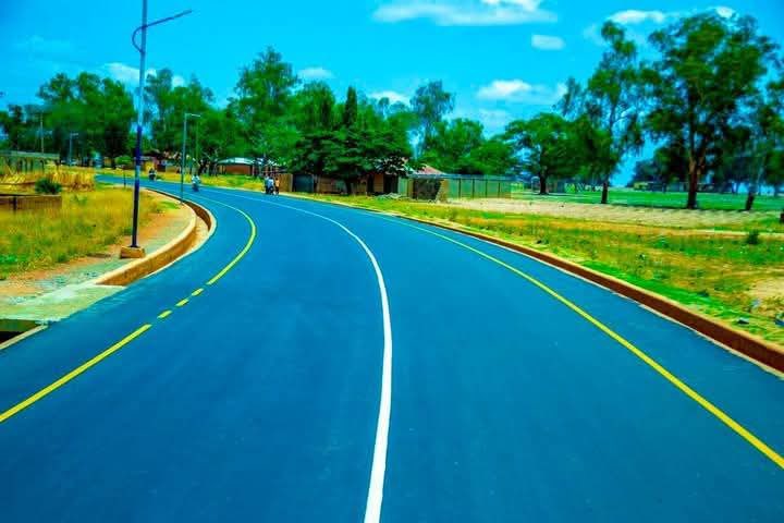 Waspapping_'s tweet photo. This is not Dubai 

This is Kaduna State under His Excellency, the father of rural development, Governor Uba Sani! https://t.co/0jHrVqdCzW